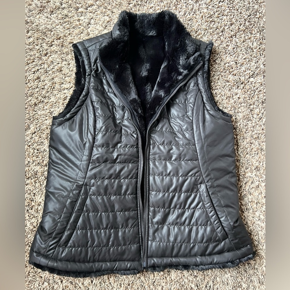 Black Reversible Veat